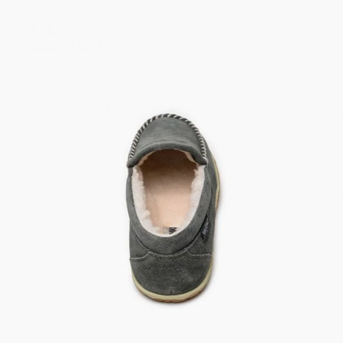 MINNETONKA MEN'S TILDEN SLIPPER MOCCASIN IN GREY 4 MINNETONKA MEN'S TILDEN SLIPPER MOCCASIN IN GREY - Image 4