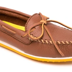 MINNETONKA MEN'S MOOSEHIDE PLUS MOCCASIN IN CARMEL BROWN
