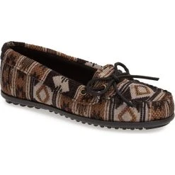 MINNETONKA WOMEN'S BAJA MOCCASIN BLACK PRINT