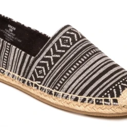 MINNETONKA WOMEN'S PAM IN BLACK